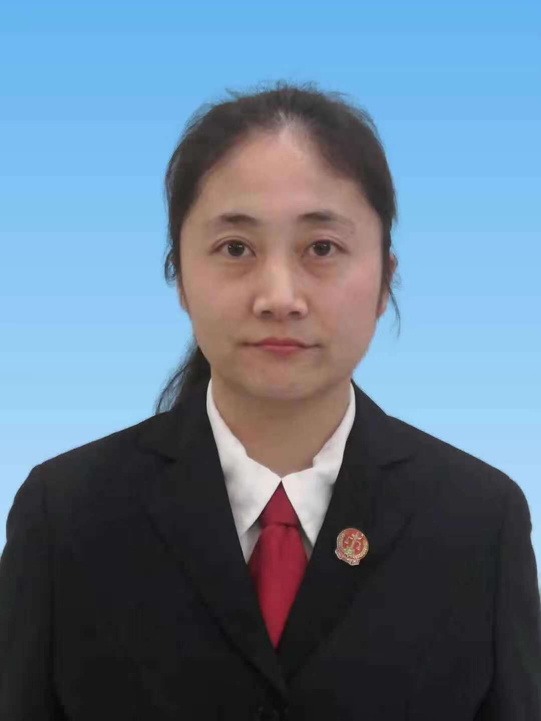 易媛媛.jpg